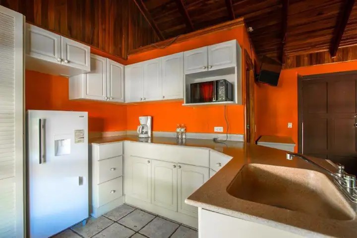 kitchen 8 and 9