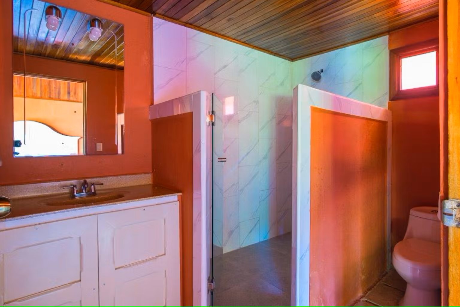 kitchen king bed shower